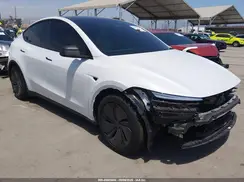 7SAYGDEE7TF582147 2026 TESLA MODEL Y