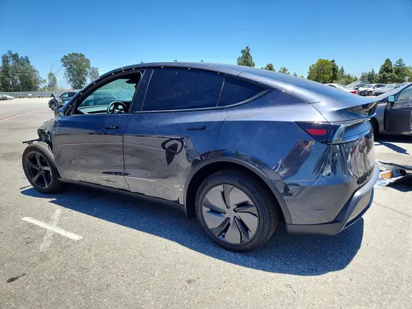 7SAYGDEE7TF610190 2026 TESLA MODEL Y - Image 2