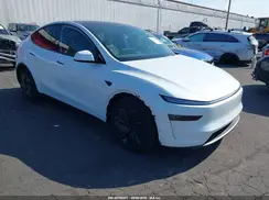 7SAYGDEE7TF633761 2026 TESLA MODEL Y