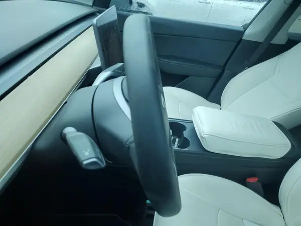 7SAYGDEE8NA001593 2022 TESLA MODEL Y - Image 8
