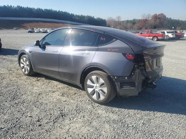 7SAYGDEE8NA005739 2022 TESLA MODEL Y - Image 2