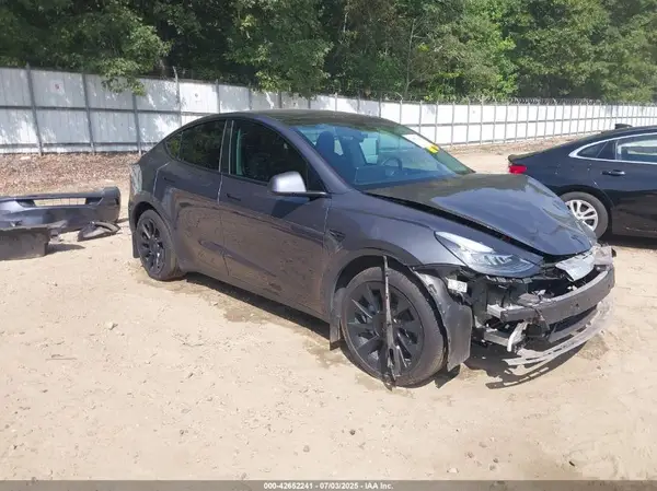 7SAYGDEE8NA006034 2022 TESLA MODEL Y - Image 1