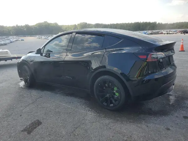 7SAYGDEE8NA006695 2022 TESLA MODEL Y - Image 2