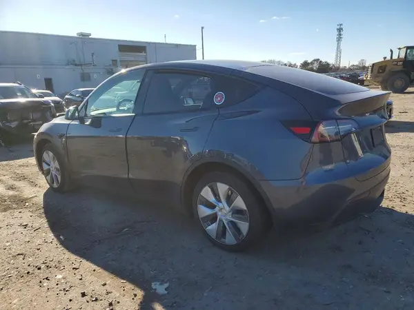 7SAYGDEE8NA008527 2022 TESLA MODEL Y - Image 2