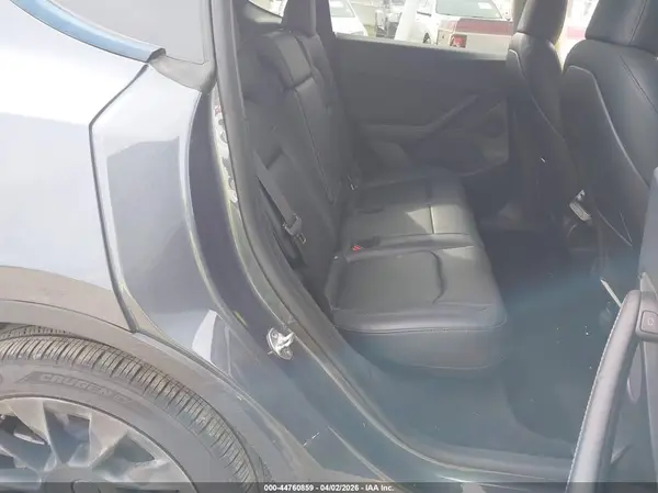 7SAYGDEE8NA009256 2022 TESLA MODEL Y - Image 8