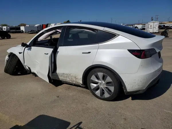 7SAYGDEE8NA012044 2022 TESLA MODEL Y - Image 2