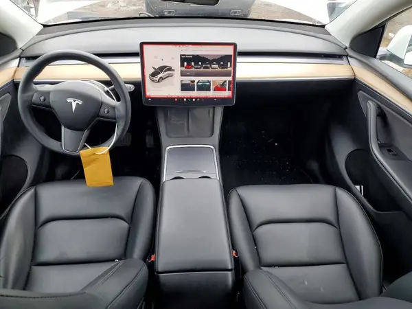 7SAYGDEE8NA012920 2022 TESLA MODEL Y - Image 8