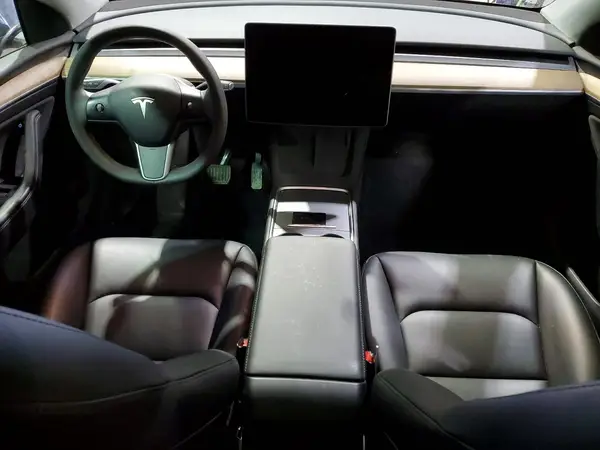 7SAYGDEE8NA013873 2022 TESLA MODEL Y - Image 8