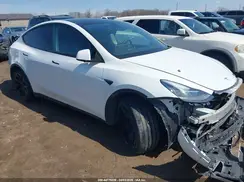 7SAYGDEE8NA013923 2022 TESLA MODEL Y