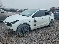 7SAYGDEE8NA018569 2022 TESLA MODEL Y