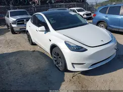 7SAYGDEE8NA018670 2022 TESLA MODEL Y