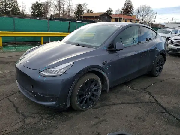 7SAYGDEE8NA021021 2022 TESLA MODEL Y - Image 1