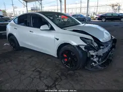 7SAYGDEE8NA022296 2022 TESLA MODEL Y