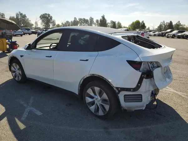 7SAYGDEE8NA022847 2022 TESLA MODEL Y - Image 2