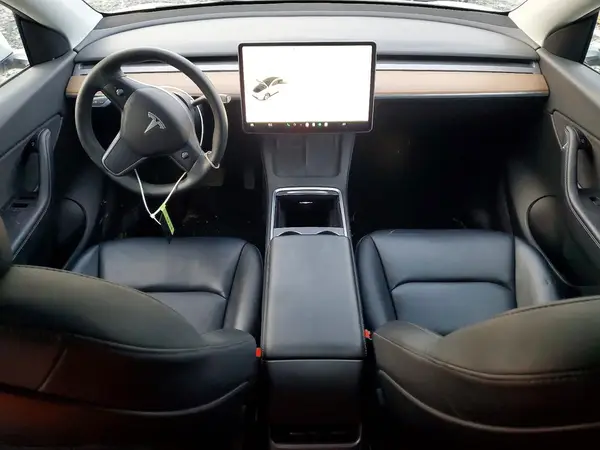 7SAYGDEE8NF308376 2022 TESLA MODEL Y - Image 8
