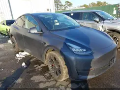 7SAYGDEE8NF308605 2022 TESLA MODEL Y