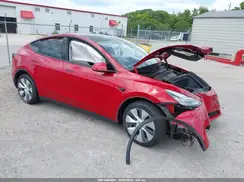 7SAYGDEE8NF308801 2022 TESLA MODEL Y