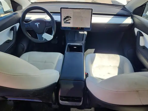 7SAYGDEE8NF311035 2022 TESLA MODEL Y - Image 8