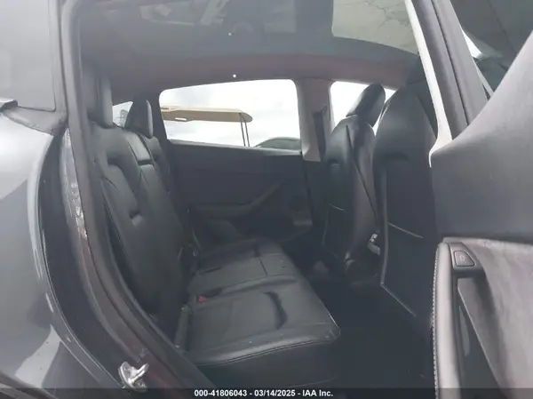 7SAYGDEE8NF317482 2022 TESLA MODEL Y - Image 8