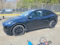 7SAYGDEE8NF320057 2022 TESLA MODEL Y