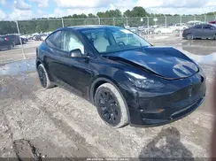7SAYGDEE8NF322374 2022 TESLA MODEL Y