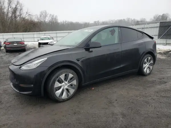 7SAYGDEE8NF324254 2022 TESLA MODEL Y - Image 1