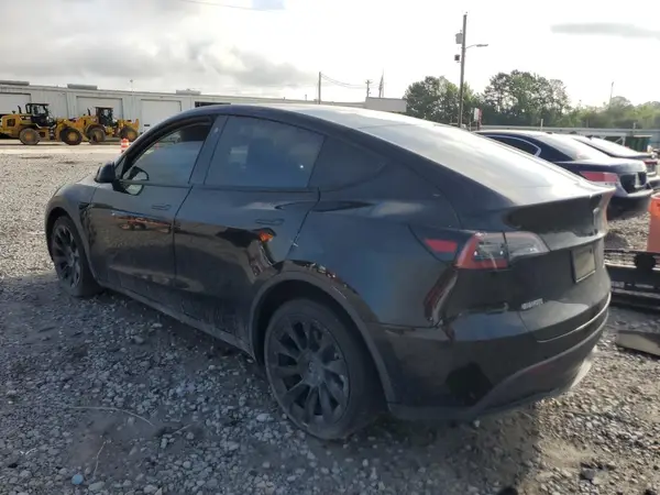 7SAYGDEE8NF324836 2022 TESLA MODEL Y - Image 2