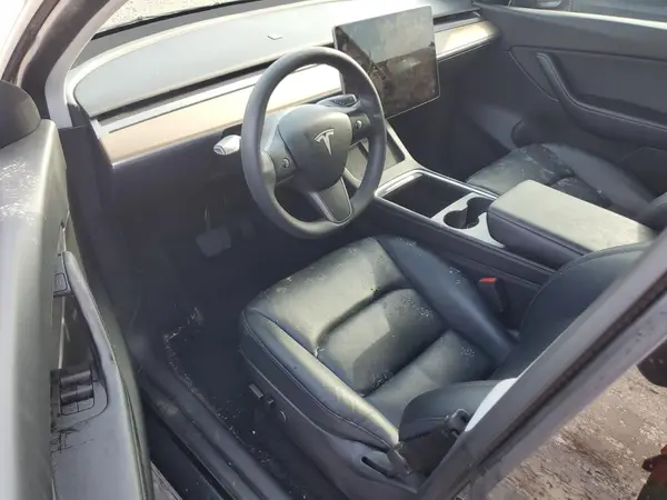 7SAYGDEE8NF324836 2022 TESLA MODEL Y - Image 8
