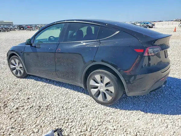 7SAYGDEE8NF324898 2022 TESLA MODEL Y - Image 2