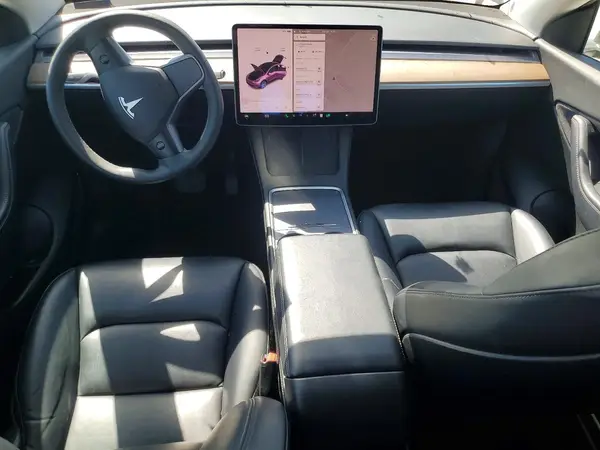 7SAYGDEE8NF324898 2022 TESLA MODEL Y - Image 8