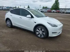 7SAYGDEE8NF329731 2022 TESLA MODEL Y