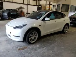 7SAYGDEE8NF339790 2022 TESLA MODEL Y