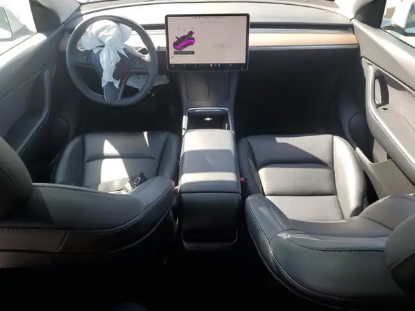 7SAYGDEE8NF340096 2022 TESLA MODEL Y - Image 8