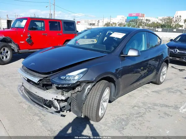 7SAYGDEE8NF341622 2022 TESLA MODEL Y - Image 2