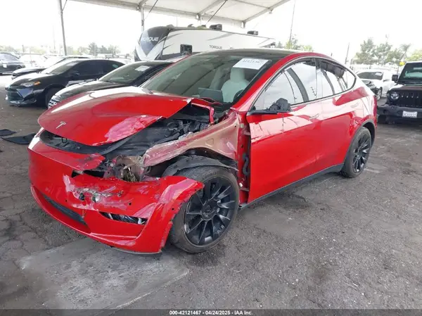 7SAYGDEE8NF349395 2022 TESLA MODEL Y - Image 2