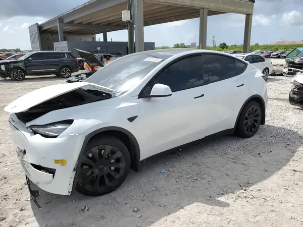 7SAYGDEE8NF350952 2022 TESLA MODEL Y - Image 1