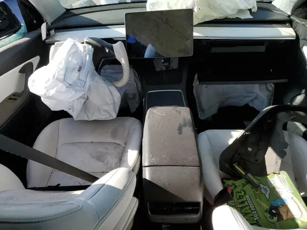 7SAYGDEE8NF351356 2022 TESLA MODEL Y - Image 8