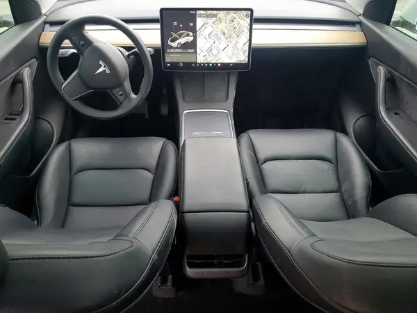 7SAYGDEE8NF353155 2022 TESLA MODEL Y - Image 8