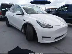 7SAYGDEE8NF355231 2022 TESLA MODEL Y