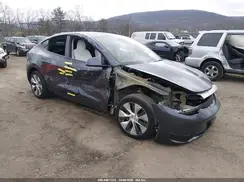 7SAYGDEE8NF355326 2022 TESLA MODEL Y