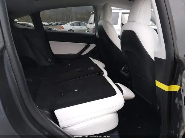 7SAYGDEE8NF355326 2022 TESLA MODEL Y - Image 8