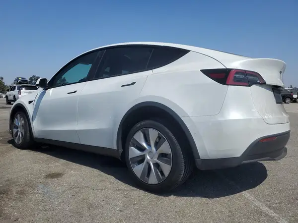 7SAYGDEE8NF361174 2022 TESLA MODEL Y - Image 2