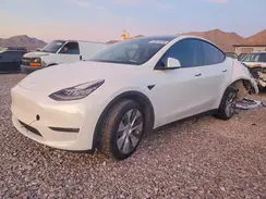7SAYGDEE8NF361689 2022 TESLA MODEL Y
