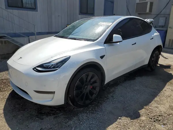 7SAYGDEE8NF368500 2022 TESLA MODEL Y - Image 1