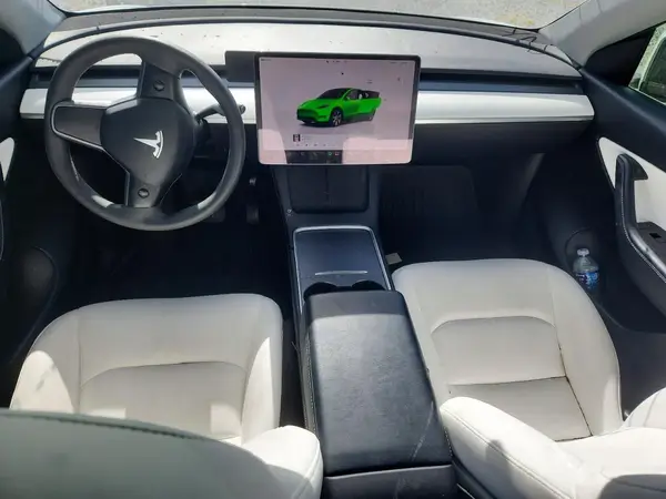 7SAYGDEE8NF369792 2022 TESLA MODEL Y - Image 8
