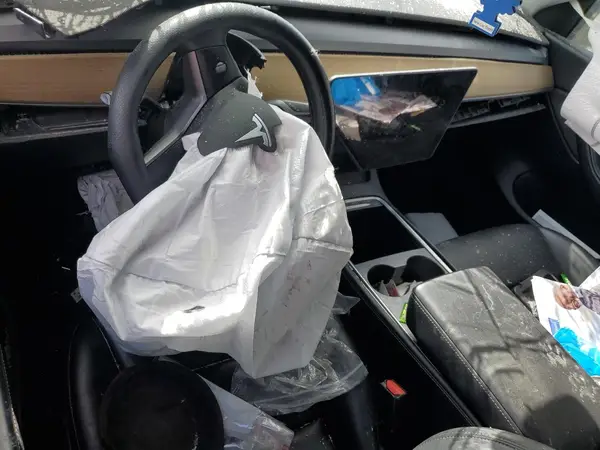 7SAYGDEE8NF379514 2022 TESLA MODEL Y - Image 8