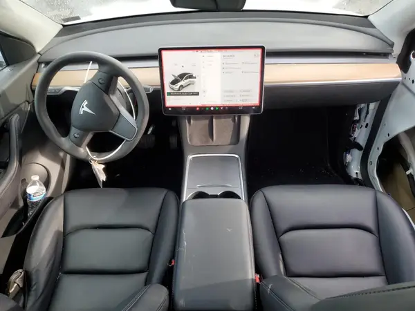 7SAYGDEE8NF380520 2022 TESLA MODEL Y - Image 8