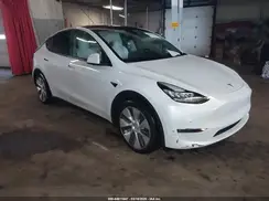 7SAYGDEE8NF381442 2022 TESLA MODEL Y