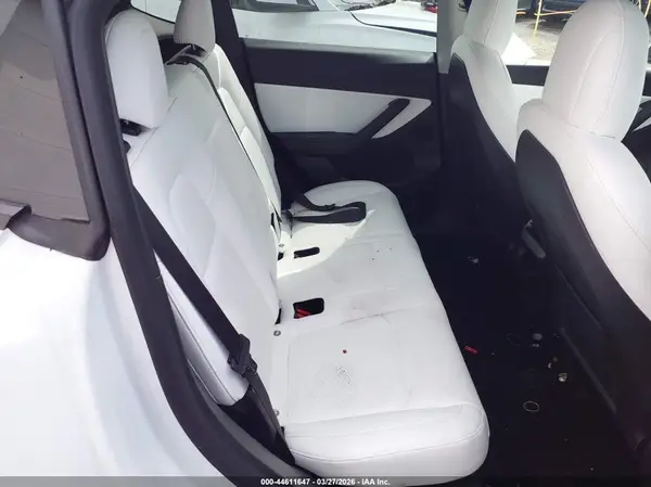 7SAYGDEE8NF381442 2022 TESLA MODEL Y - Image 8