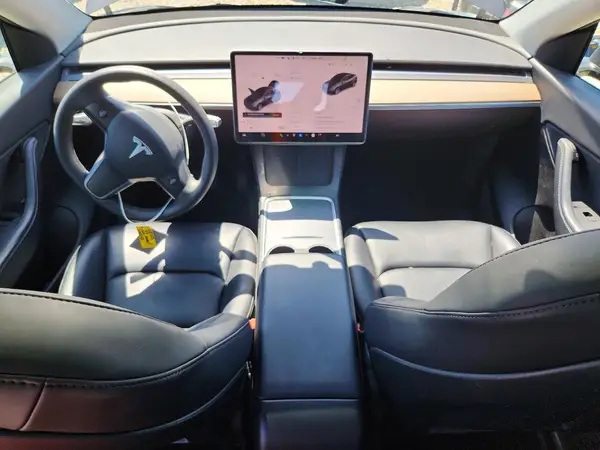 7SAYGDEE8NF384583 2022 TESLA MODEL Y - Image 8